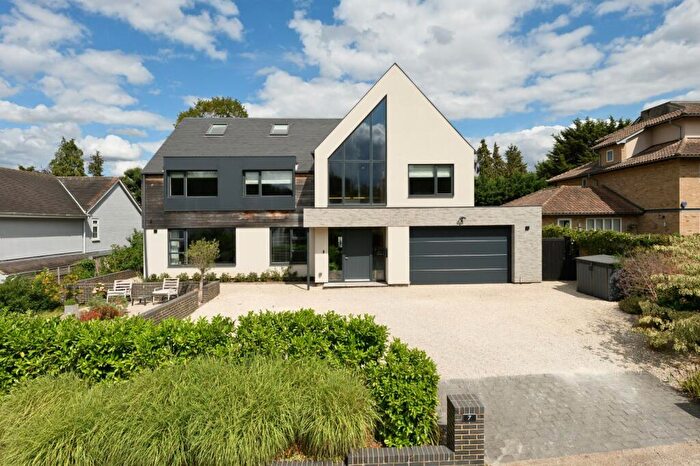 5 Bedroom Detached House For Sale In Hunting Close, Esher, Surrey, KT10