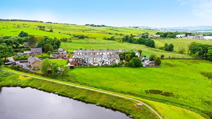 3 Bedroom Terraced House For Sale In Clifton Terrace, Hoddlesden, BB3