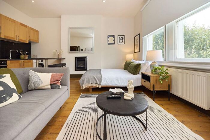 1 Bedroom Flat To Rent In Royal Borough Of Kensington And Chelsea, W10