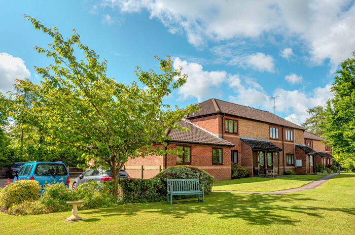 1 Bedroom Maisonette For Sale In St. Marys Close, Alton, Hampshire, GU34