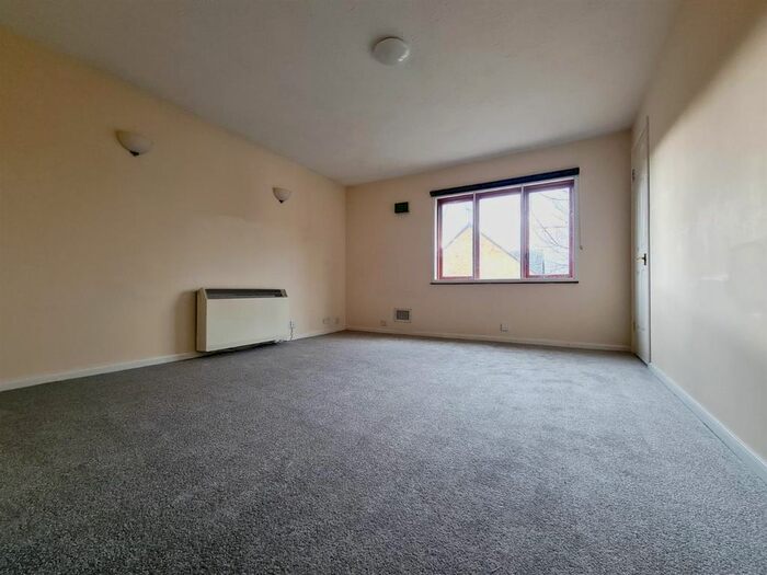 1 Bedroom Property To Rent In Wharf Road, Grays, RM17