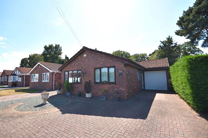 2 Bedroom Detached Bungalow For Sale In Laurel Drive, Willaston, Neston, CH64