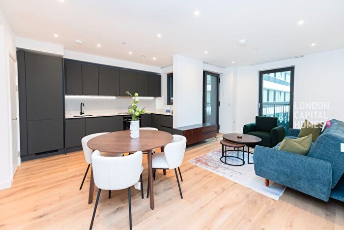 2 Bedroom Flat To Rent In Sutherland Apartments, Alba Square, London, SW1W