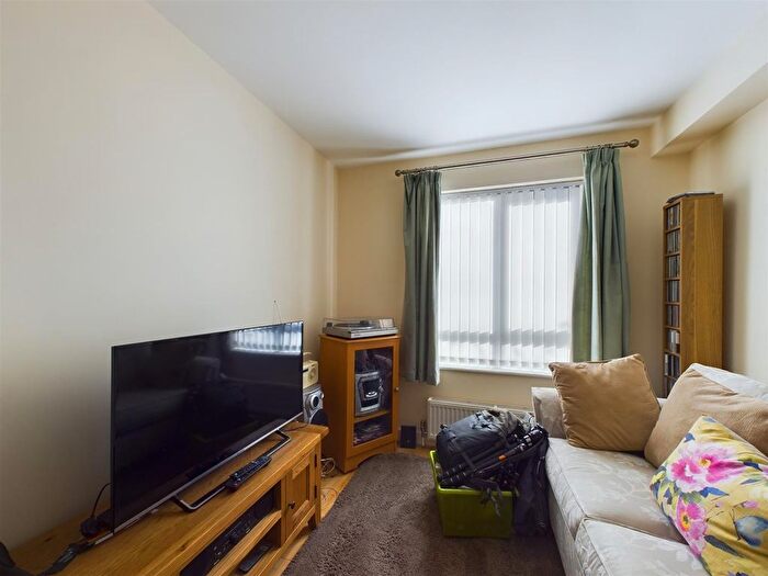 2 Bedroom Flat For Sale In Albion Street, New Brighton, Wallasey, CH45