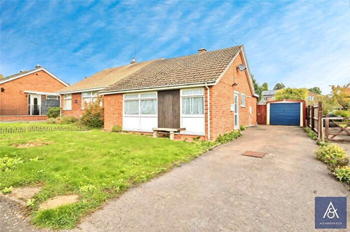 2 Bedroom Bungalow For Sale In Westminster Crescent, Brackley, Northamptonshire, NN13