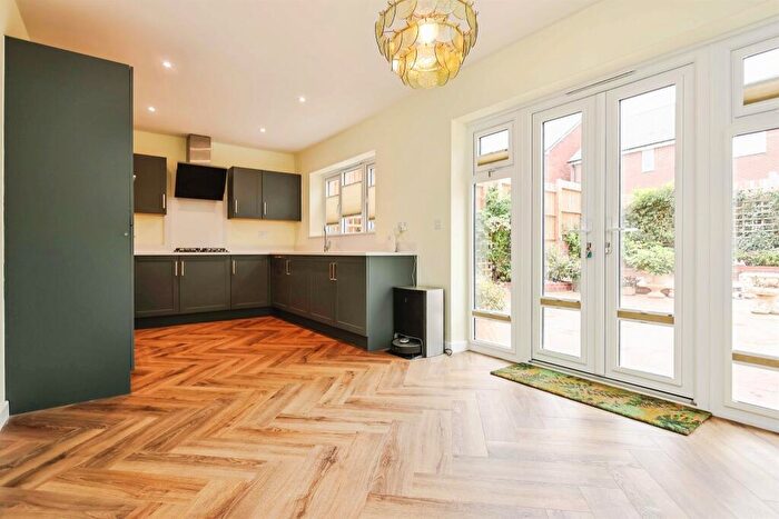 4 Bedroom Detached House For Sale In Club Lane, Birmingham, B31