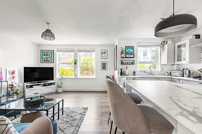 1 Bedroom Flat For Sale In Mullins Path, Mortlake, London, SW14