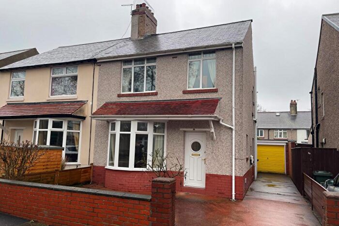 3 Bedroom Semi Detached House For Sale In Hillfield, Monkseaton, Whitley Bay, NE25