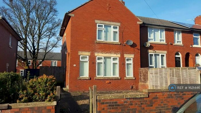 2 Bedroom Semi-Detached House To Rent In Peveril Road, Oldham, OL1