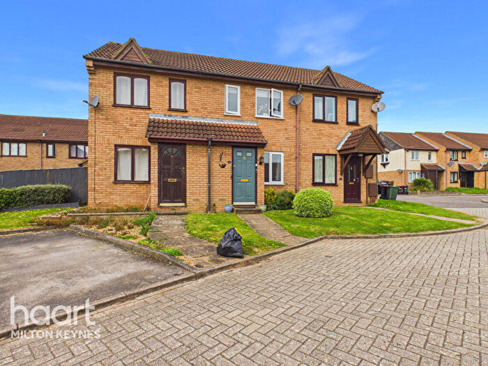 1 Bedroom Terraced House For Sale In Waterloo Court, Milton Keynes, MK3