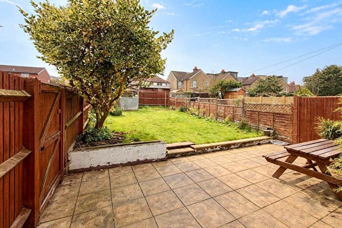 3 Bedroom Terraced House To Rent In Petersham Close, Sutton, SM1