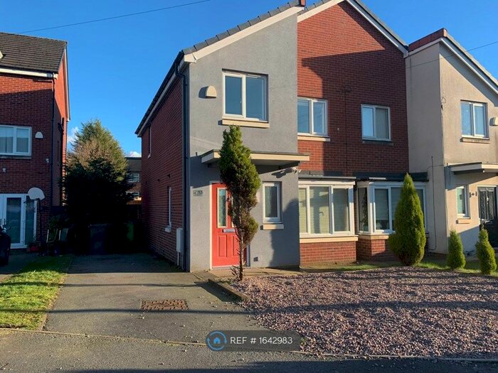 3 Bedroom Semi-Detached House To Rent In Castlerigg Drive, Middleton, Manchester, M24