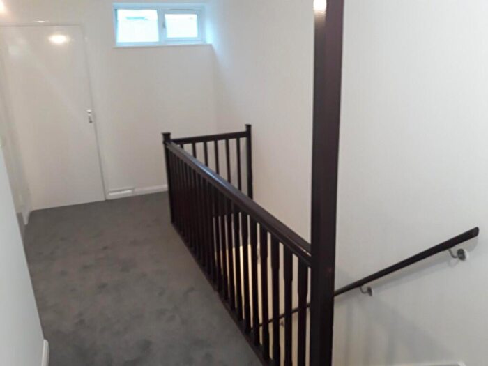 2 Bedroom Flat To Rent In Tasman Court, Southampton, Hampshire, SO14