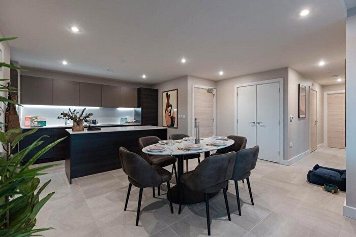 3 Bedroom Flat To Rent In New Fetter Lane, London, EC4A