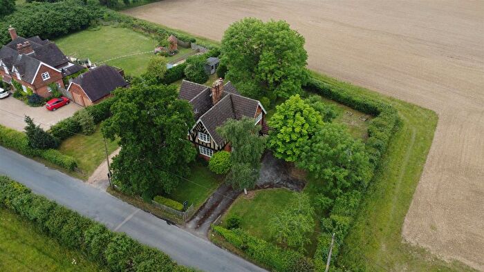 3 Bedroom Semi-Detached House For Sale In Hamptons Road, Hadlow, Tonbridge, TN11