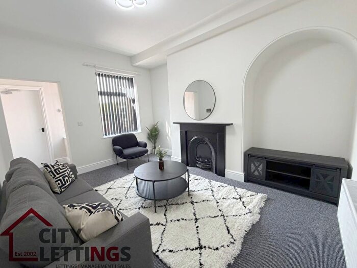 2 Bedroom Flat To Rent In Flat, Mansfield Road, City Centre, Nottingham, NG1