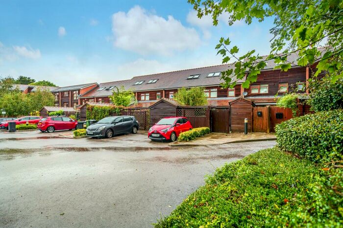 3 Bedroom Town House To Rent In Tilden Road, Compton, SO21