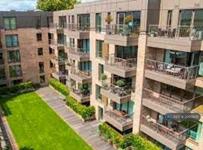 2 Bedroom Flat To Rent In Camberwell Passage, London, SE5