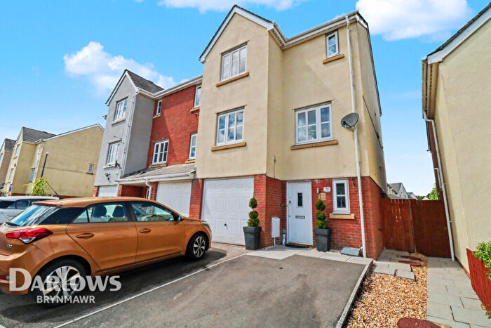 3 Bedroom End Of Terrace House For Sale In Lakeside Way, Ebbw Vale, NP23