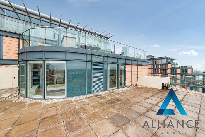 2 Bedroom Flat To Rent In Ability Place, Millharbour, London, E14