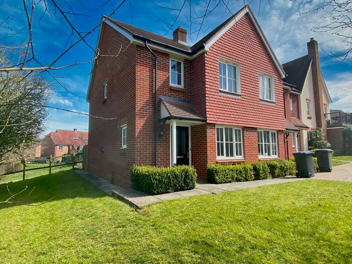 2 Bedroom Semi-Detached House To Rent In Old Common Way, Uckfield, TN22