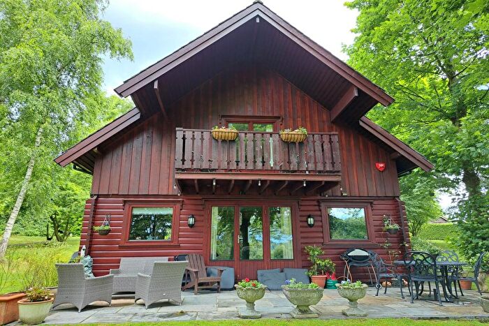 2 Bedroom Detached House For Sale In The Grove, Harleyford, SL7