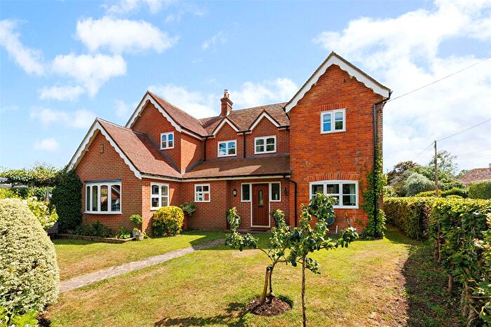 4 Bedroom Country House For Sale In The School House, Hannington, RG26