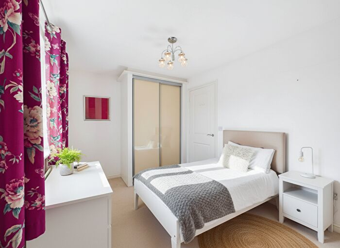 2 Bedroom Terraced House For Sale In Bellcross Way, Barnsley, S71