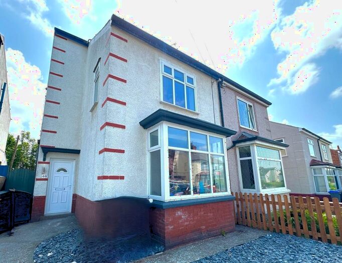 3 Bedroom Semi-Detached House To Rent In Colwyn Avenue, Blackpool, FY4
