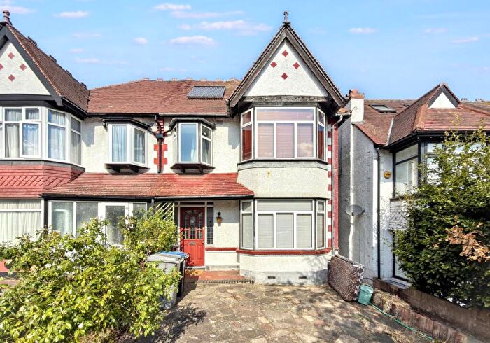 3 Bedroom Semi Detached House For Sale In Park Chase, Wembley, Middlesex, HA9