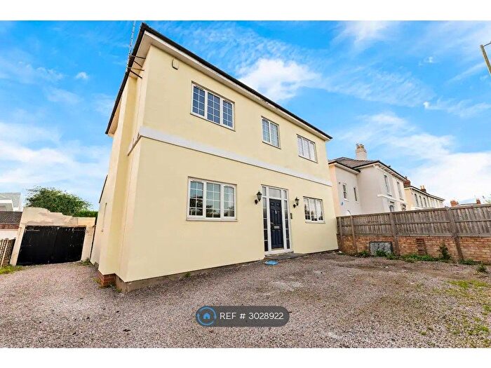 4 Bedroom Detached House To Rent In Gloucester Rd, Cheltenham, GL51
