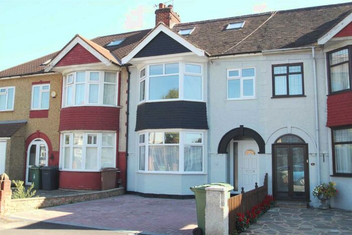 4 Bedroom Terraced House To Rent In Hurst Avenue, Chingford, E4