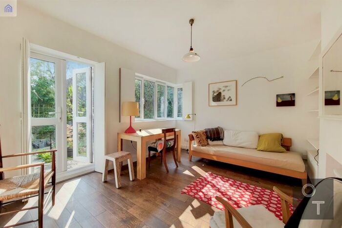 1 Bedroom Flat To Rent In Sandall Road, NW5