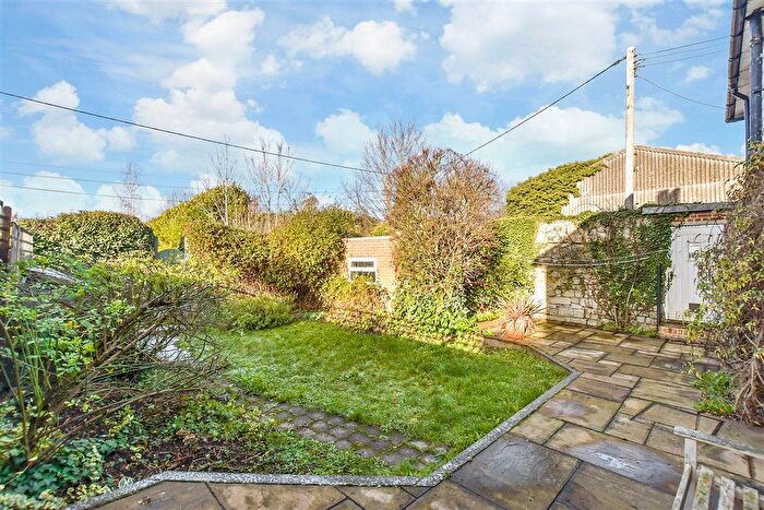 3 Bedroom Semi-Detached House For Sale In Chart Hill Road, Chart Sutton, Kent, ME17