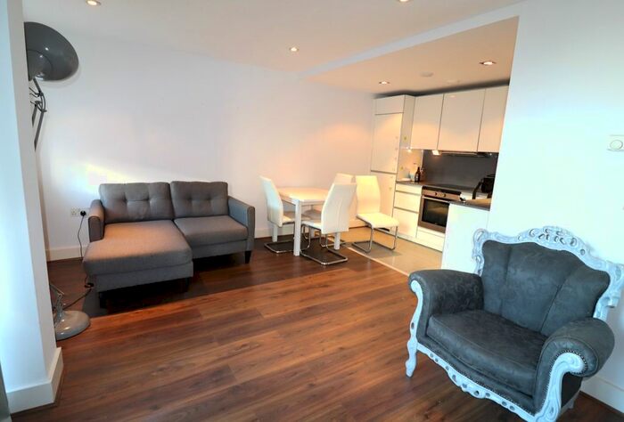 1 Bedroom Flat To Rent In Yeo Street, London, E3