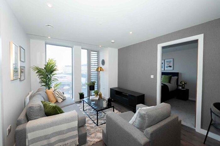 2 Bedroom Apartment To Rent In Greengate, Manchester, Greater Manchester, M3