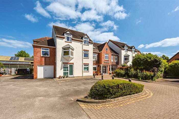 2 Bedroom Retirement Property For Sale In Mulberry Mead, Whitchurch, RG28