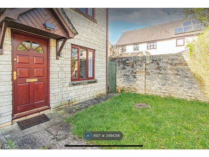 2 Bedroom End Of Terrace House To Rent In Hanstone Close, Cirencester, GL7