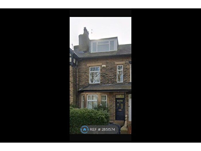 4 Bedroom Terraced House To Rent In Hall Road, Bradford, BD2
