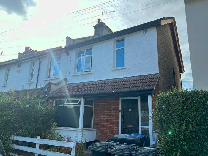 3 Bedroom End Of Terrace House To Rent In Lansdowne Road, Purley, CR8