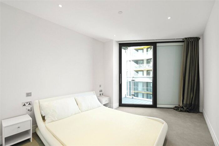 2 Bedroom Apartment To Rent In Riverlight Quay London, SW11