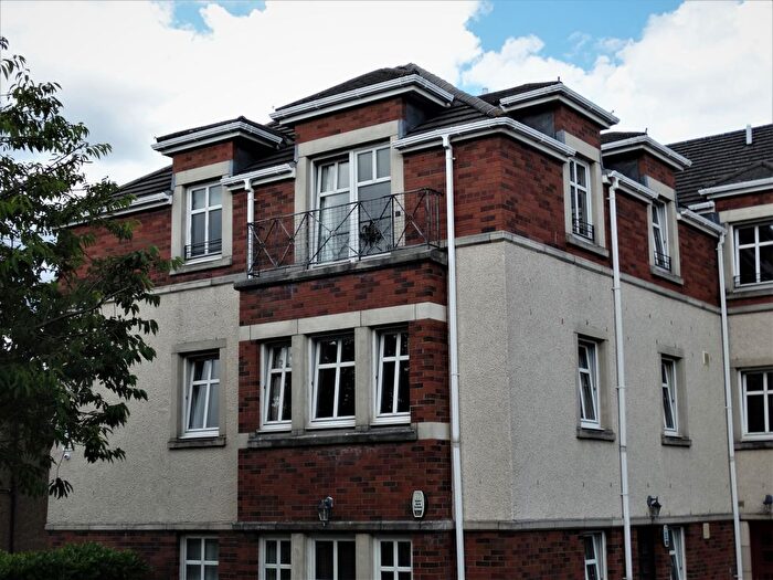 2 Bedroom Flat To Rent In Carrick Knowe Avenue, Edinburgh, EH12