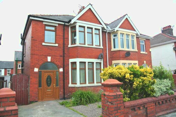 3 Bedroom Semi-Detached House To Rent In Park Road, Blackpool, FY1