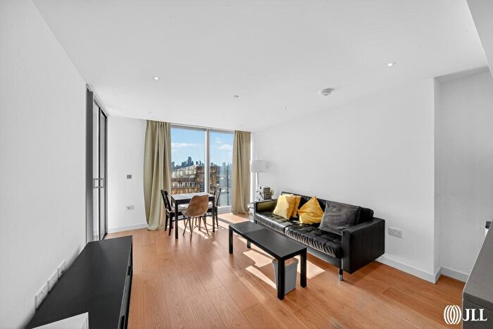 1 Bedroom Apartment To Rent In Landmark Pinnacle, Marsh Wall, E14