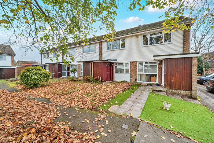 2 Bedroom End Of Terrace House For Sale In Waterside Way, St Johns, Woking, GU21