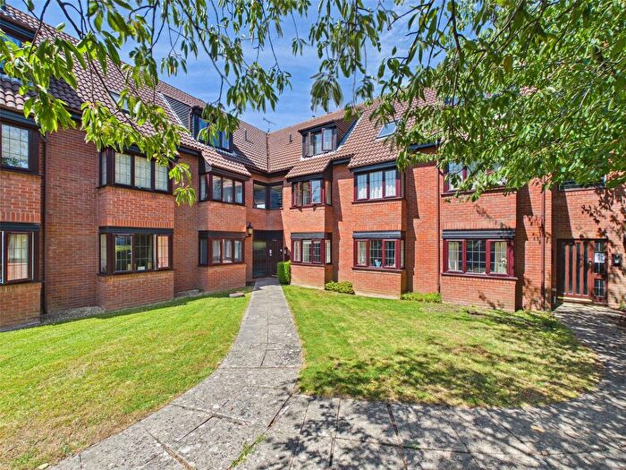 2 Bedroom Flat For Sale In Chapman Way, Cheltenham, Gloucestershire, GL51