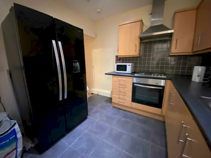 4 Bedroom Terraced House To Rent In Edinburgh Road, Liverpool, L7