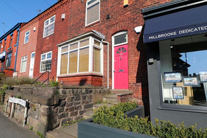 2 Bedroom Flat To Rent In Mosley Common Road, Worsley, M28