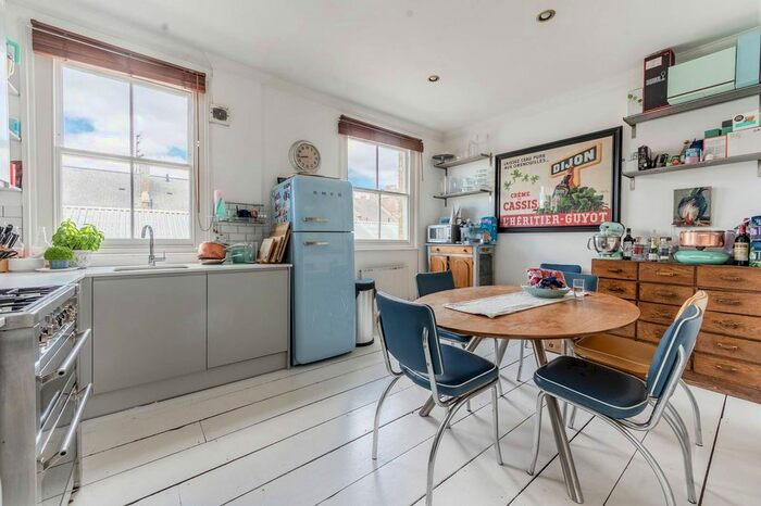 2 Bedroom Flat To Rent In Lots Road, Chelsea, London, SW10