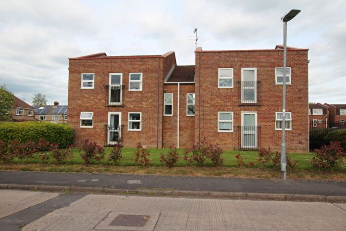 2 Bedroom Flat To Rent In Broughton Grange, Lawns, SN3
